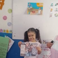 Collage de alumnos trabajando